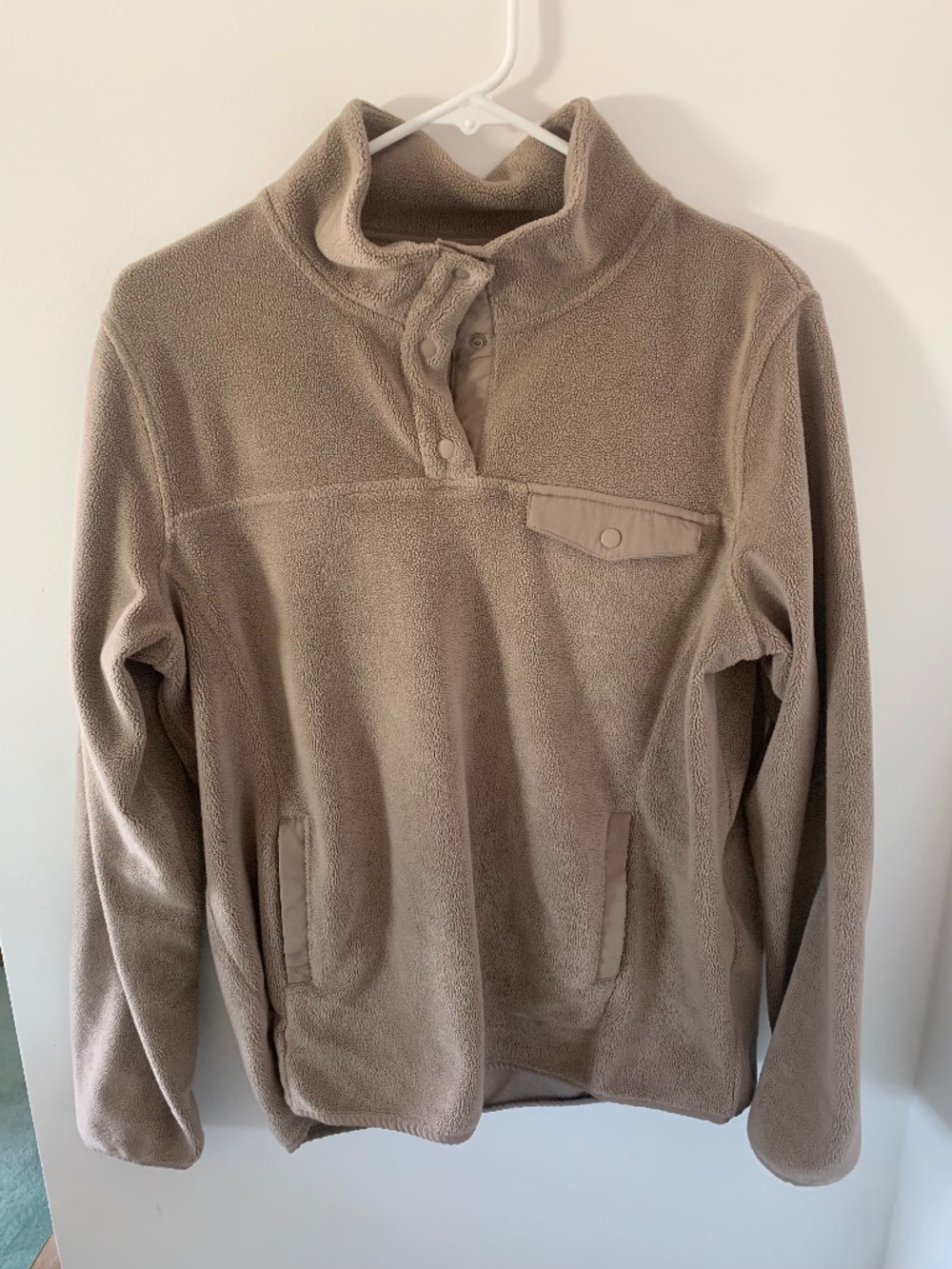 Pullover sweatshirt